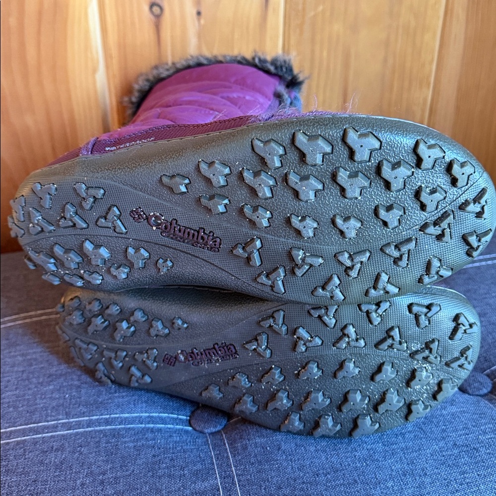 703 Columbia Quilted Insulated Purple Winter Boots with Faux Fur Cuffs - Picture 12 of 16